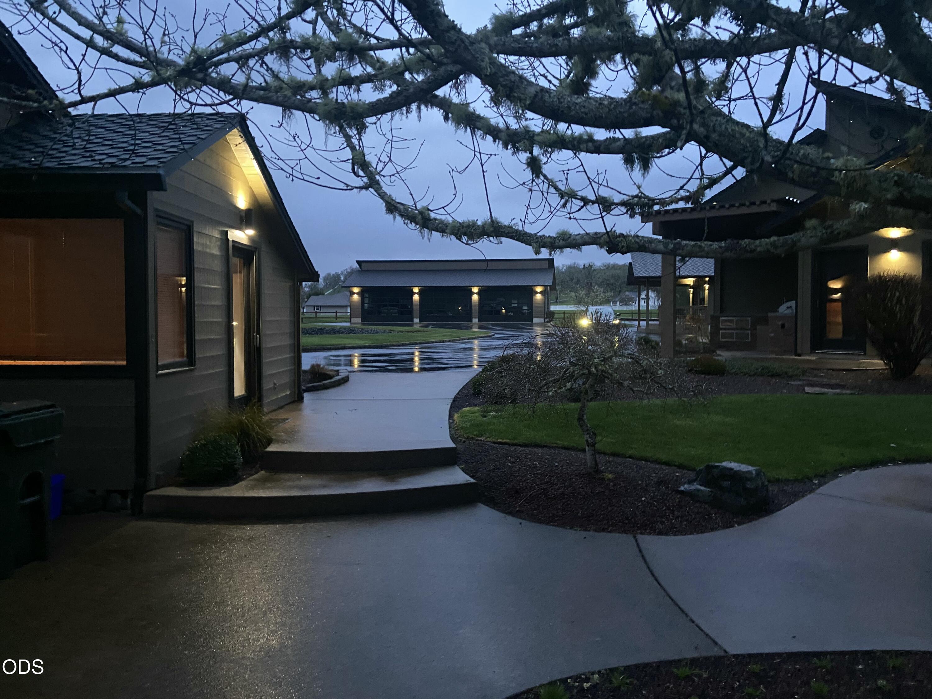 2546 Fisher Road Roseburg, OR 97471 - Photo 59 of 60