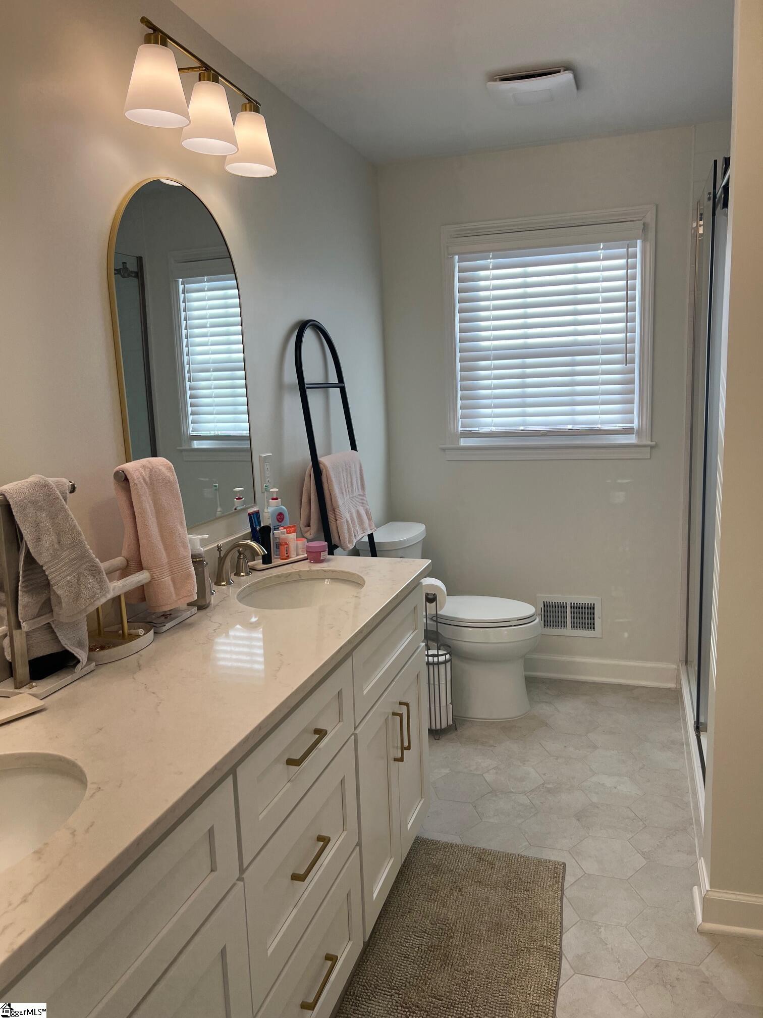 28 Isbell Lane Greenville, SC 29607 - Photo 19 of 24