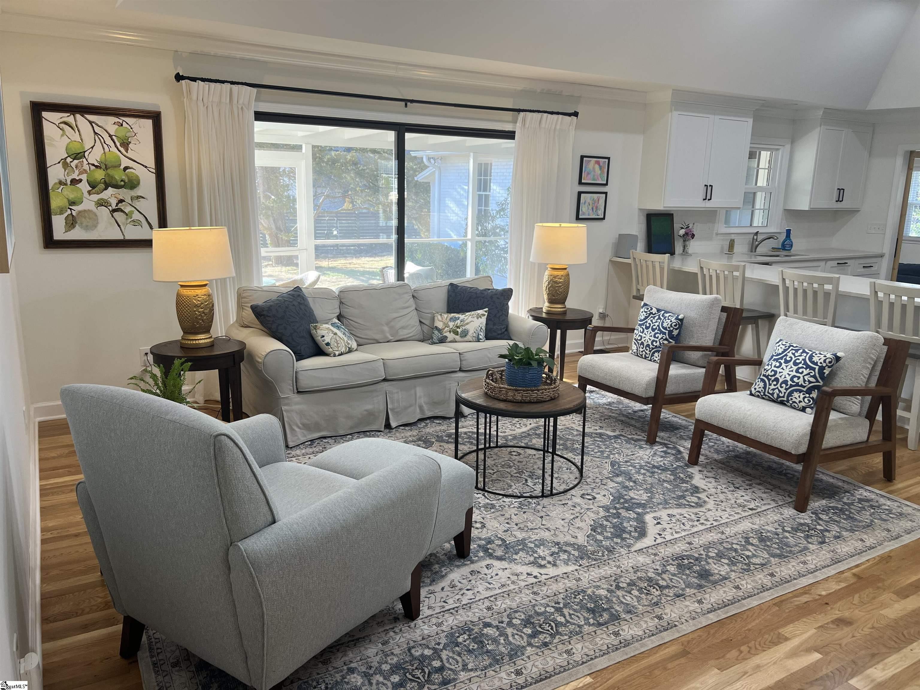 28 Isbell Lane Greenville, SC 29607 - Photo 4 of 24