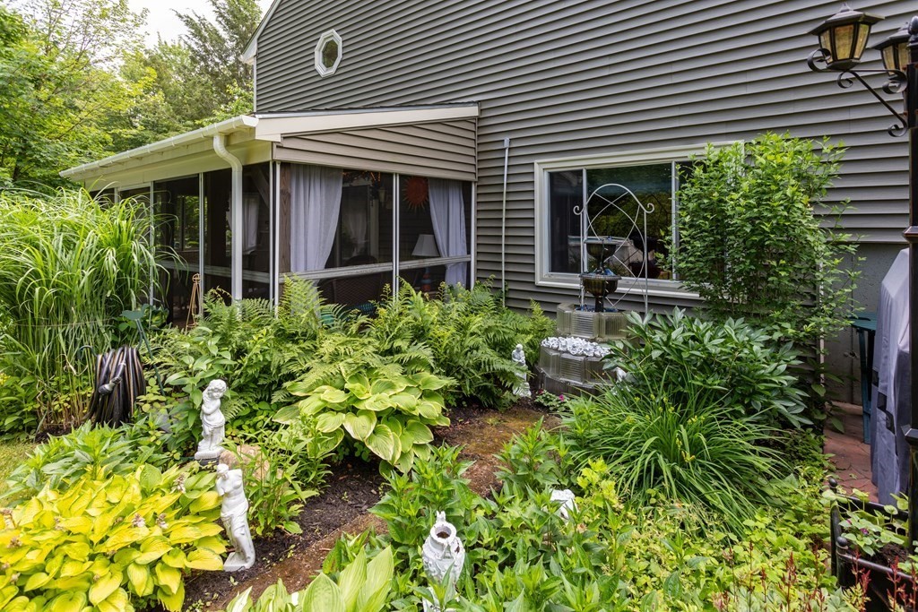 37 Wendover Road Worcester, MA 01606 - Photo 5 of 22 Gallery Image 5