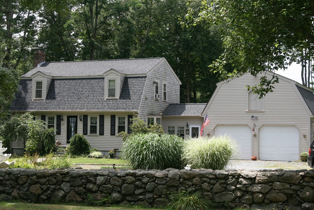 233 Perry Hill Road Acushnet, MA 02743 - Photo 1 of 24