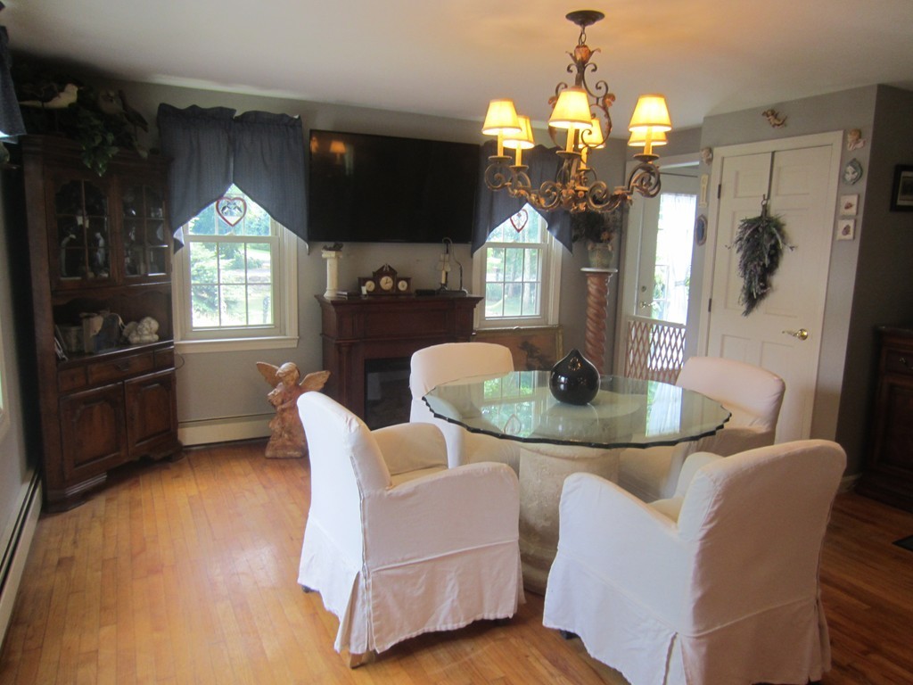233 Perry Hill Road Acushnet, MA 02743 - Photo 6 of 24
