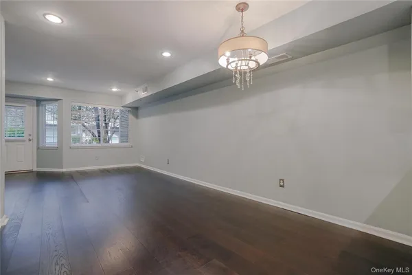 $3,600 | 203 Park Ridge Lane, White Plains, NY 10603