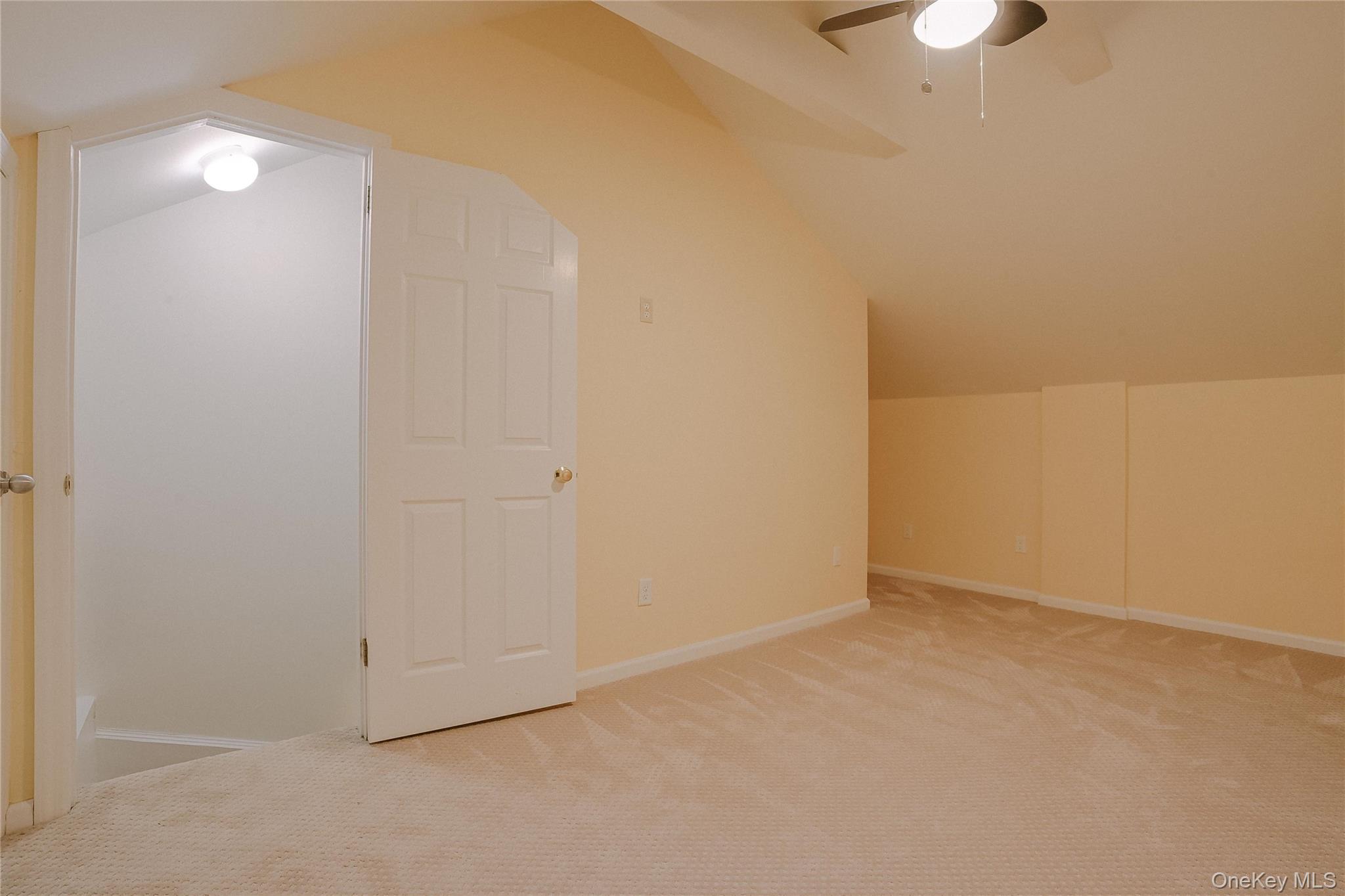 203 Park Ridge Lane White Plains, NY 10603 - Photo 6 of 30 a view of small space