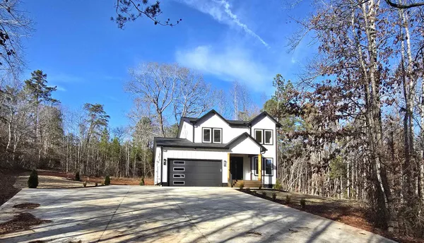 $639,900 | 115 State Rd S-42-957, Campobello, SC 29322