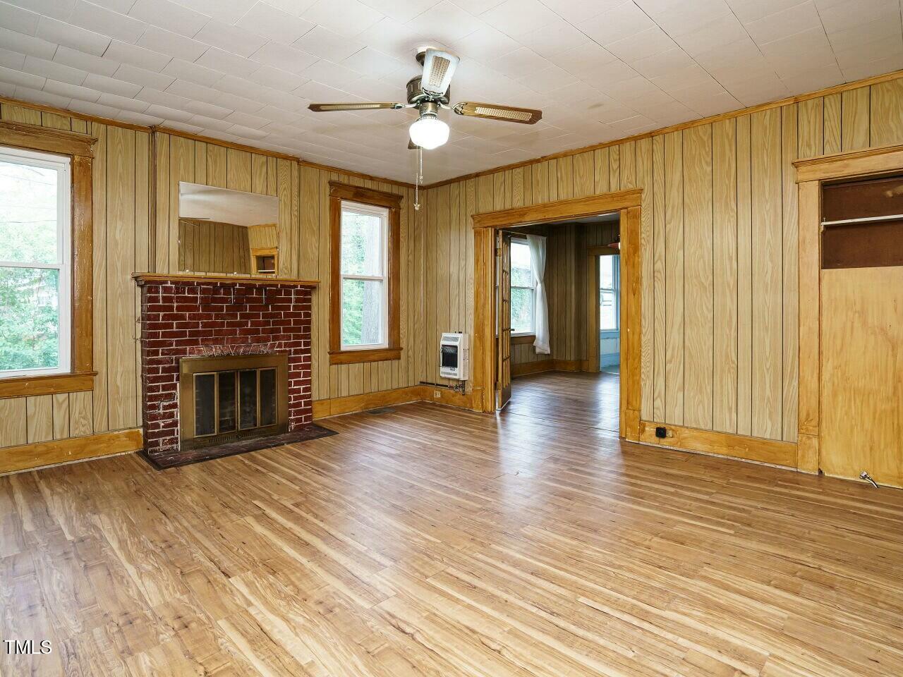 504 Washington Street Raleigh, NC 27605 - Photo 7 of 26 tempImageuO5YwY
