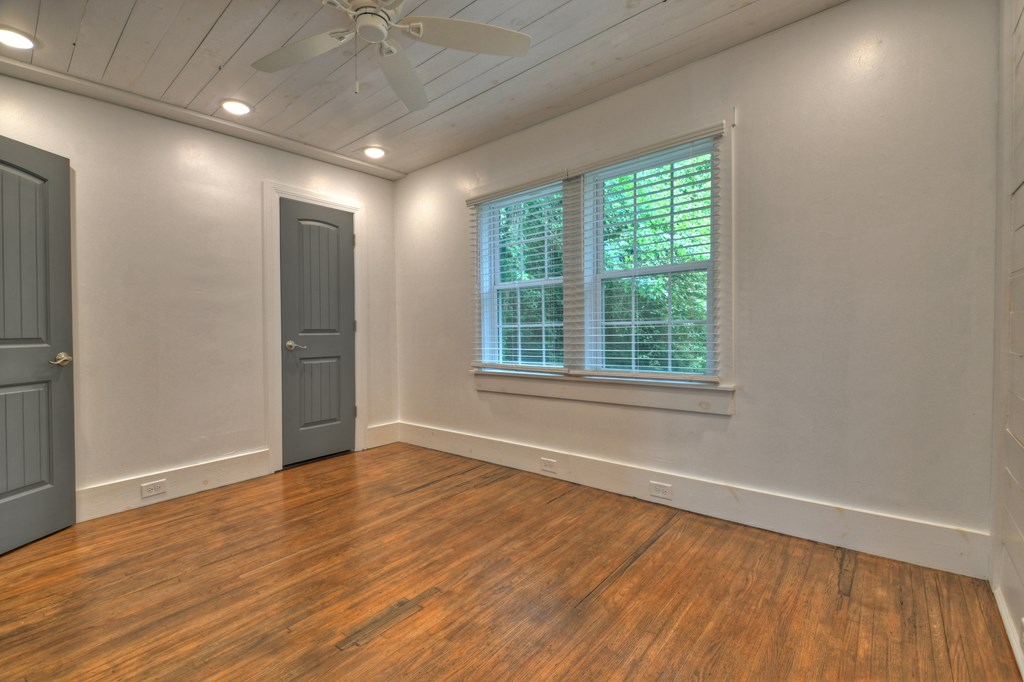 61 Delaware Street Ellijay, GA 30540 - Photo 21 of 36 Gallery Image 21