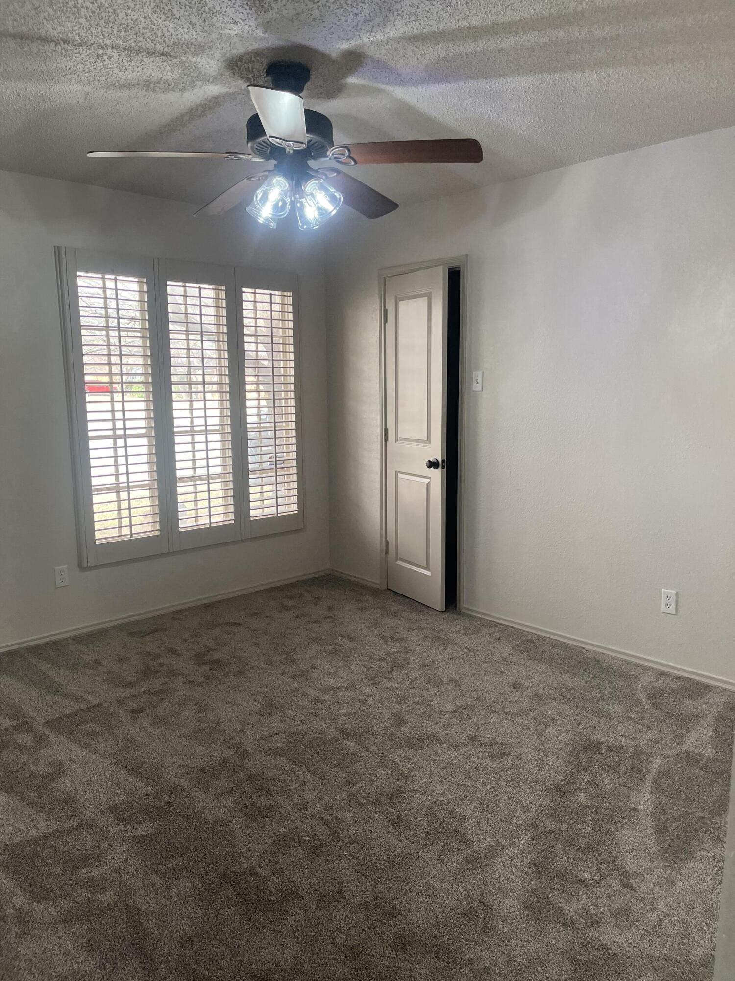 2811 78th Street Lubbock, TX 79423 - Photo 17 of 21 16