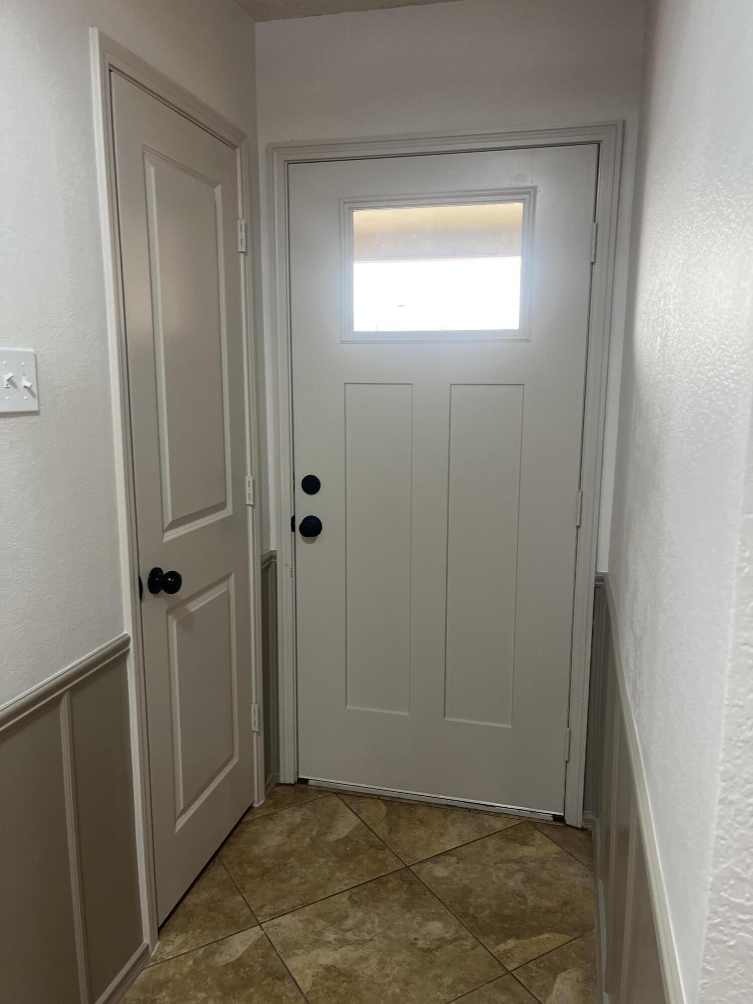 2811 78th Street Lubbock, TX 79423 - Photo 2 of 21 01