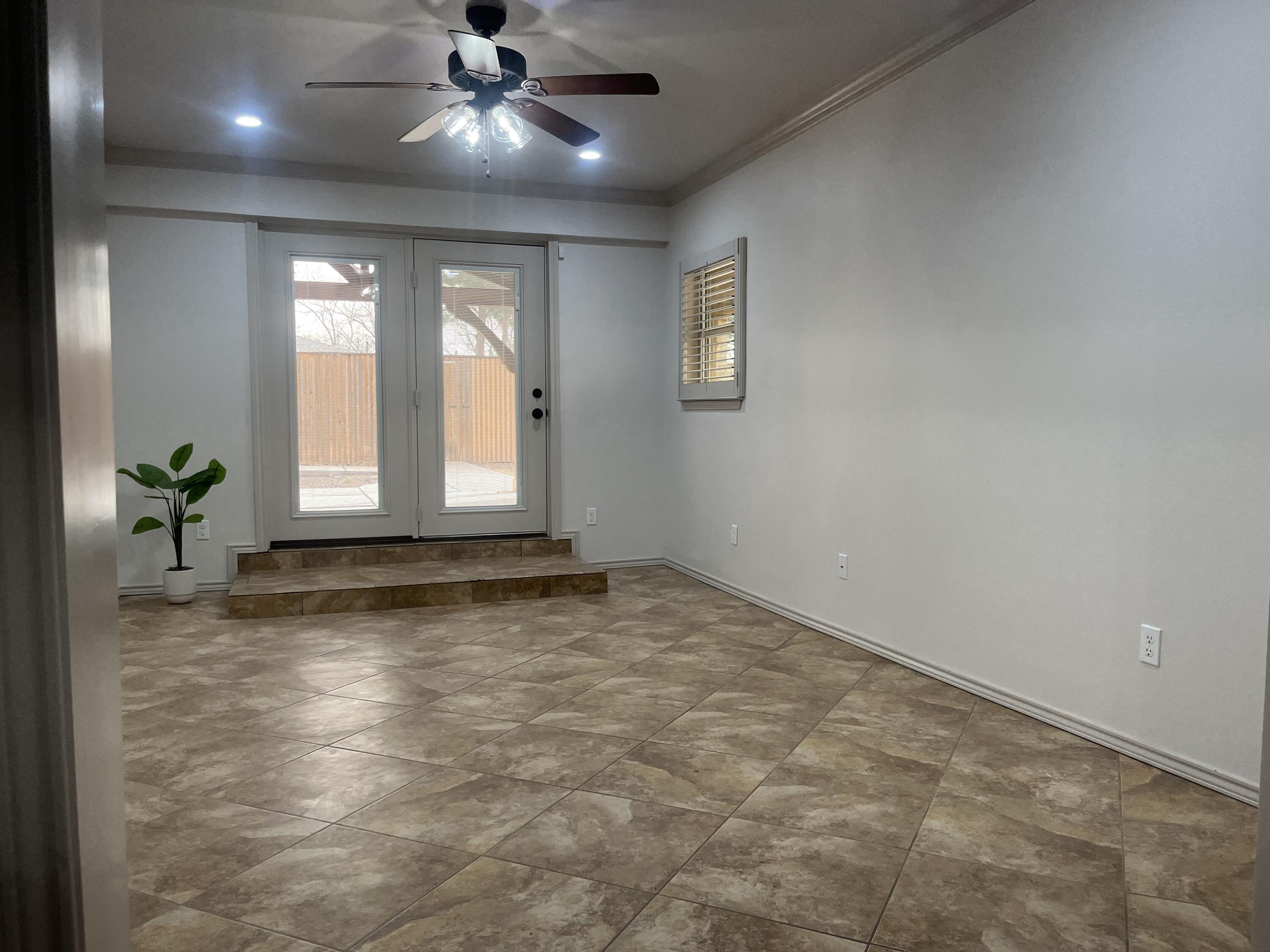 2811 78th Street Lubbock, TX 79423 - Photo 8 of 21 07