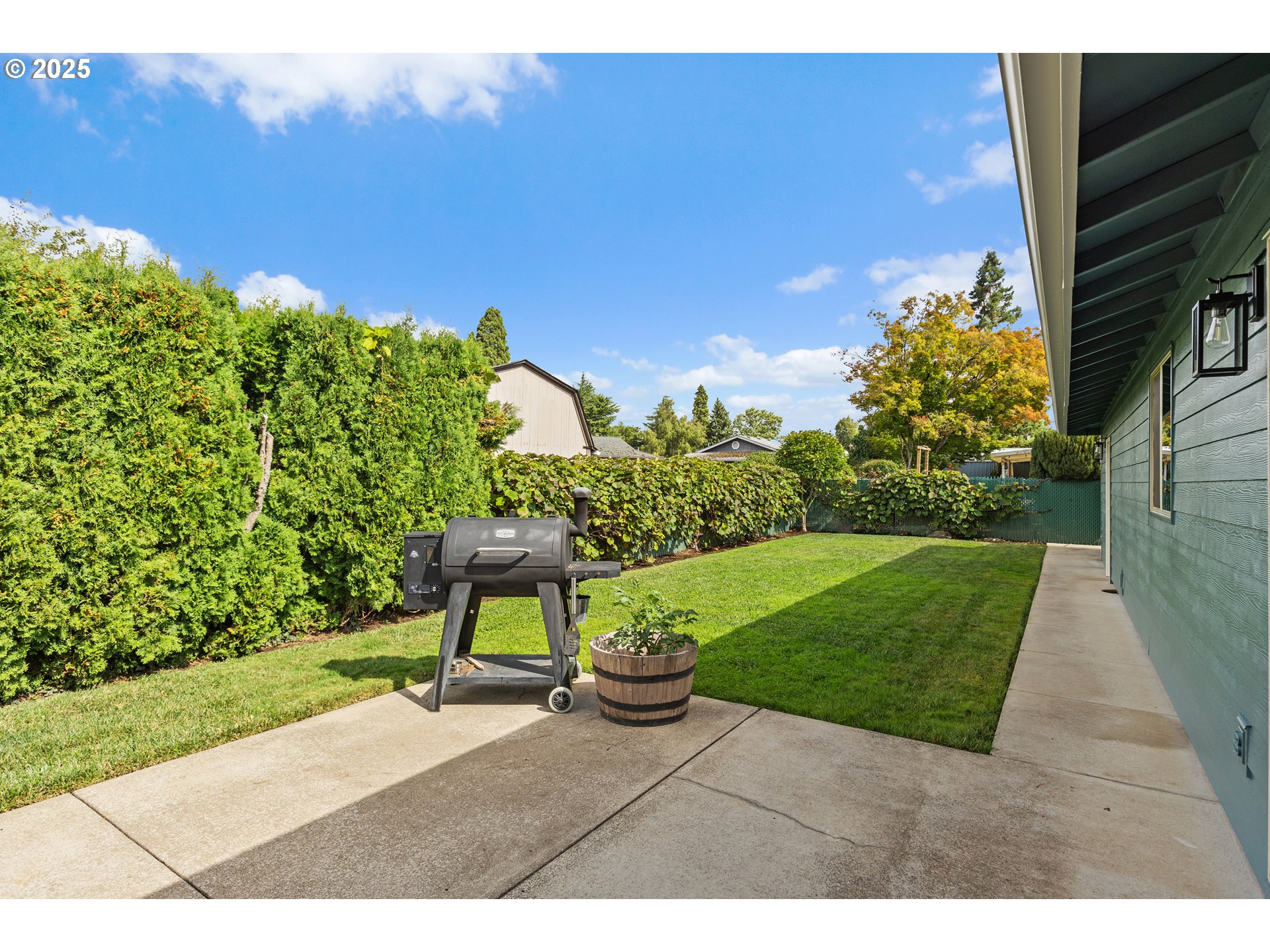 1754 Springtime Court Northeast Keizer, OR 97303 - Photo 26 of 35 a view of a back yard