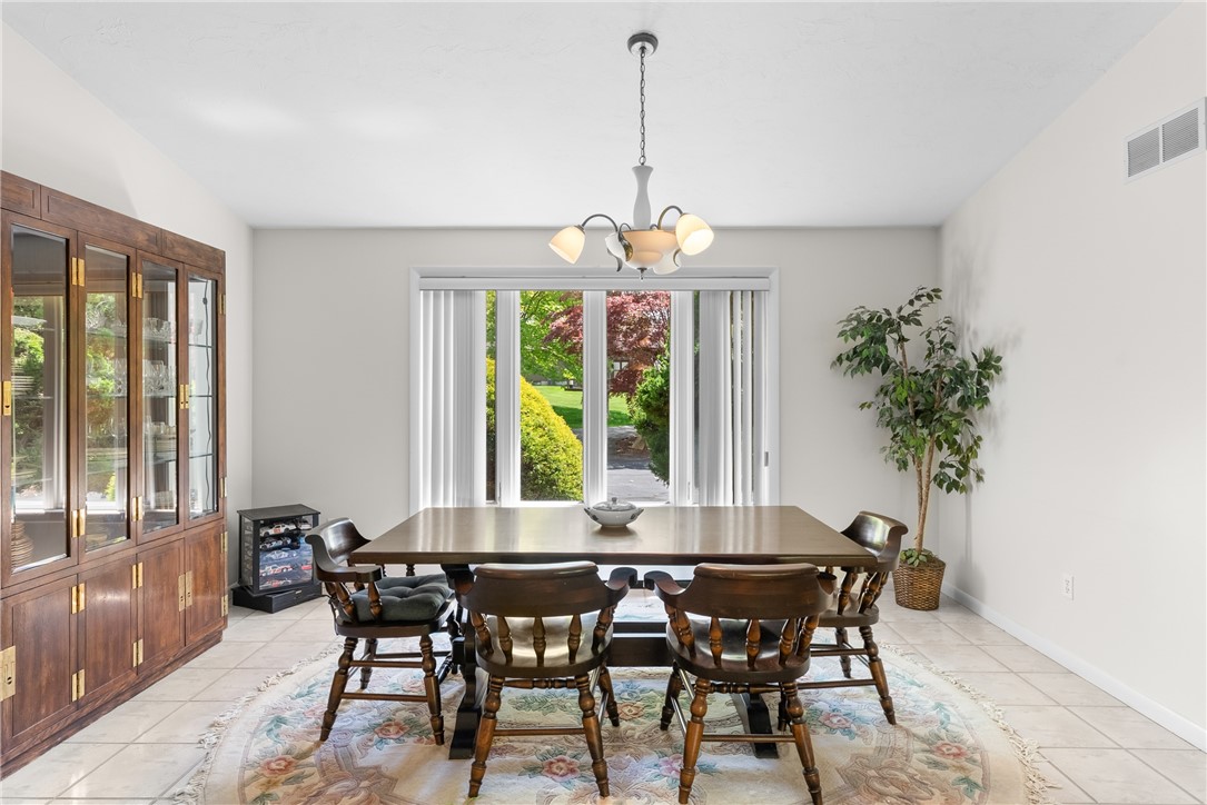 44 Whipple Road Smithfield, RI 02917 - Photo 13 of 50
