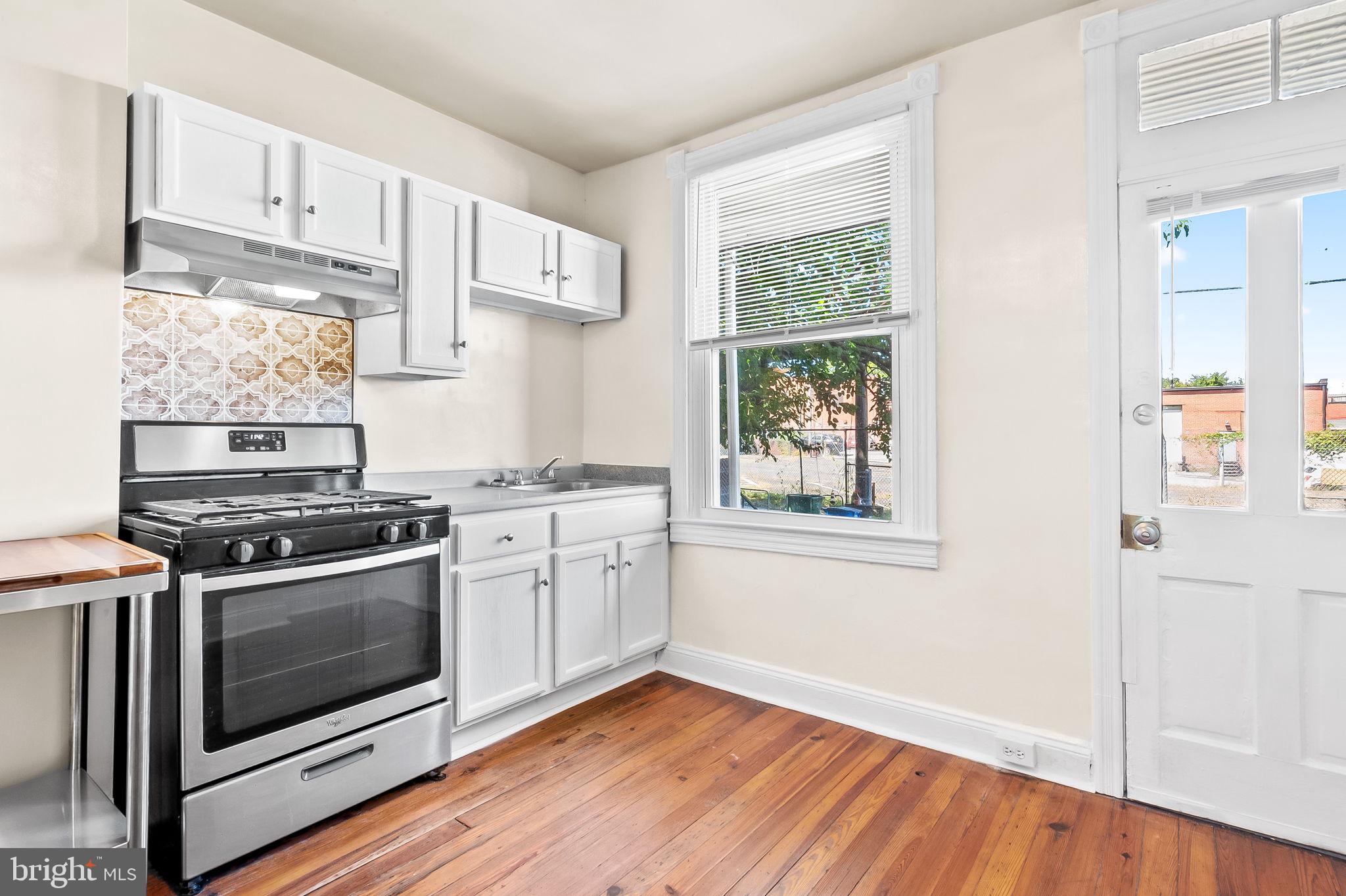 2212 Annapolis Road Baltimore, MD 21230 - Photo 5 of 27 Kitchen