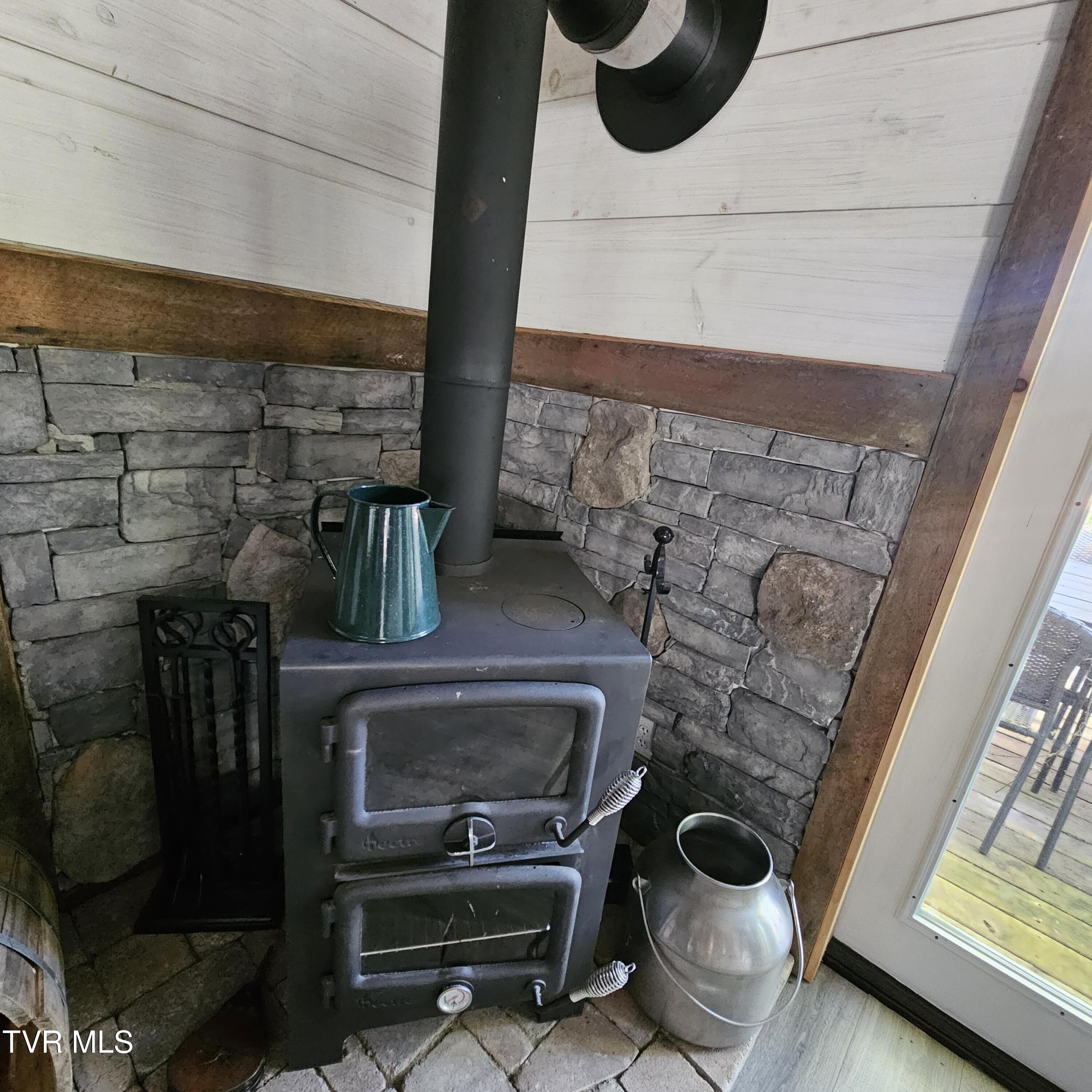 438 Willow Springs Road Elizabethton, TN 37643 - Photo 124 of 161 Guest House (27)