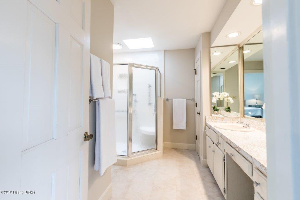5409 Apache Road Louisville, KY 40207 - Photo 22 of 39 Master bath, private water closet not pictured