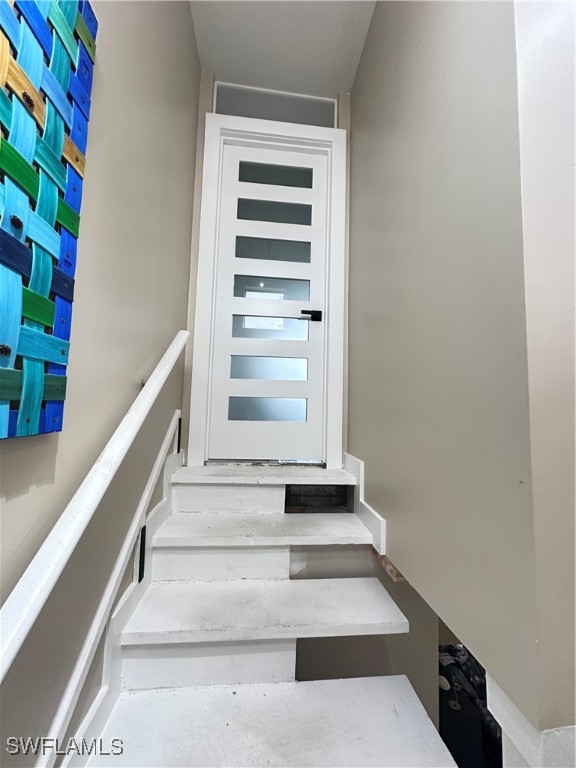 1107 1st Street South, Unit H Jacksonville Beach, FL 32250 - Photo 23 of 43 a view of entryway