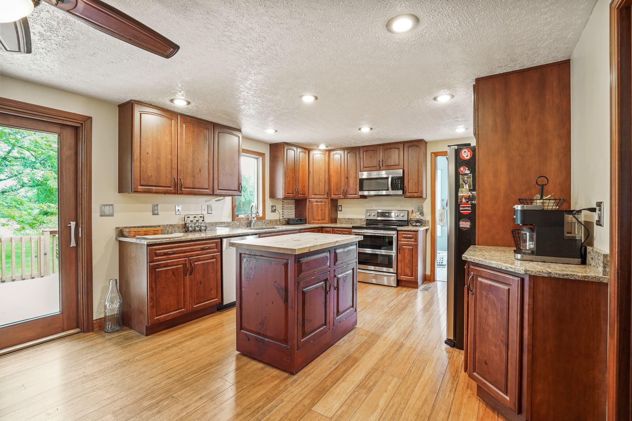 7400 Dyer Road Mount Sterling, OH 43143 - Photo 18 of 79 40-web-or-mls-DSC08344