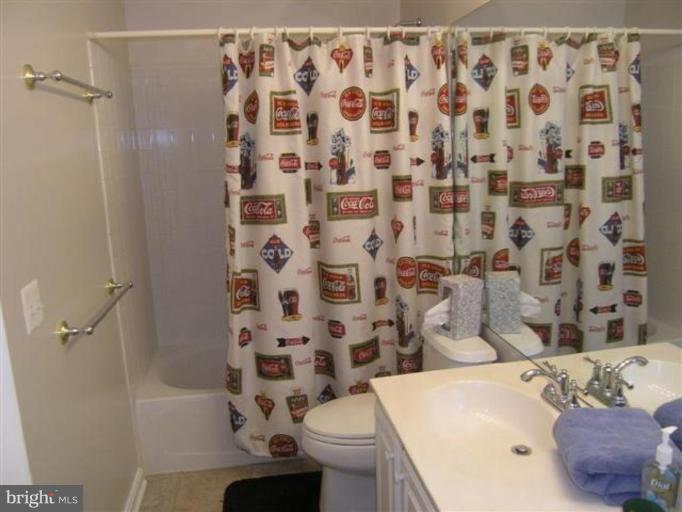 12494 Fox View Way Reston, VA 20191 - Photo 12 of 18 Bath #2