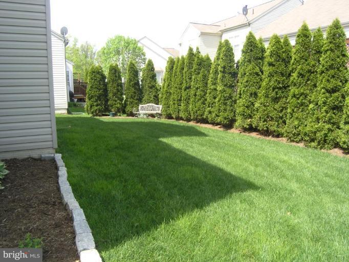 12494 Fox View Way Reston, VA 20191 - Photo 18 of 18 Back yard
