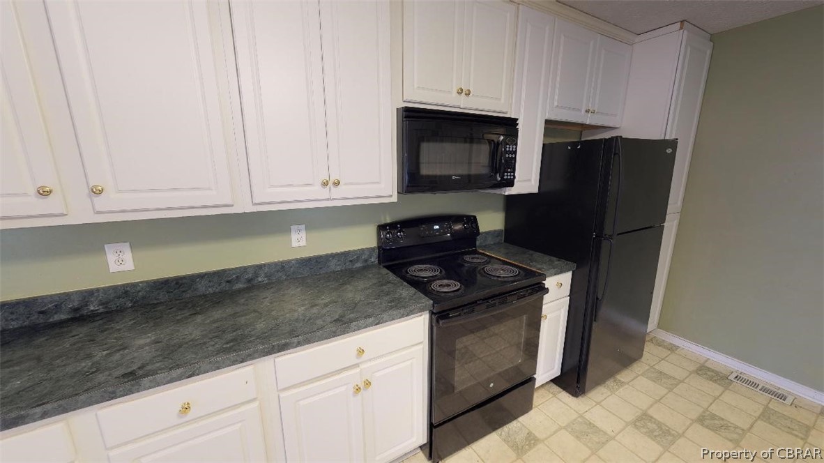 331 River Rd Circle Saluda, VA 23149 - Photo 11 of 50