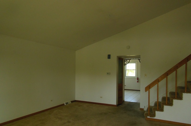 6128 Beechwood Road Matteson, IL 60443 - Photo 2 of 11