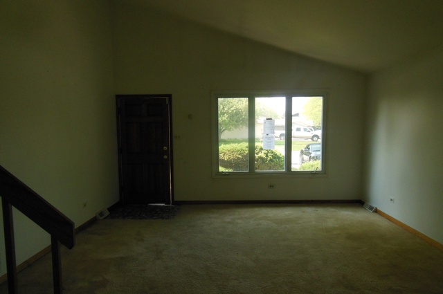 6128 Beechwood Road Matteson, IL 60443 - Photo 4 of 11