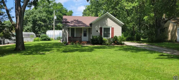 $150,000 | 1933 Southwest High Avenue, Topeka, KS 66604