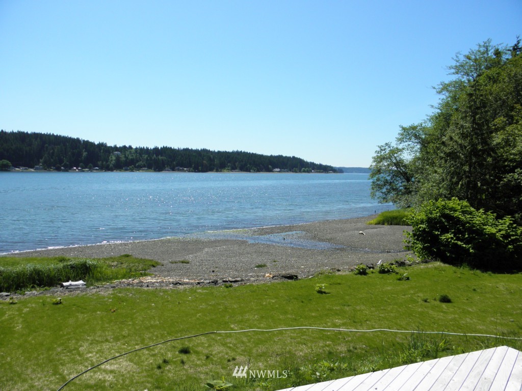 200 East North Bay Road Allyn, WA 98524 - Photo 1 of 10 Gallery Image 1
