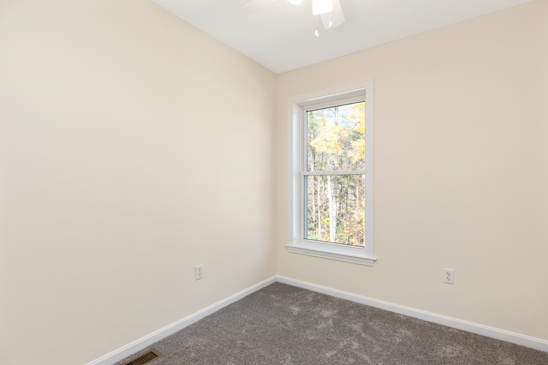 36 Chandler Lane Epping, NH 03042 - Photo 35 of 38