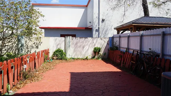 $3,600 | 331 Northwest 82nd Avenue, Unit 1303, Miami, FL 33126