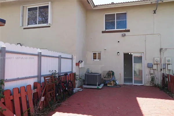 $3,600 | 331 Northwest 82nd Avenue, Unit 1303, Miami, FL 33126