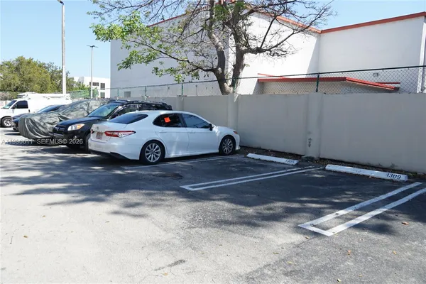 $3,600 | 331 Northwest 82nd Avenue, Unit 1303, Miami, FL 33126