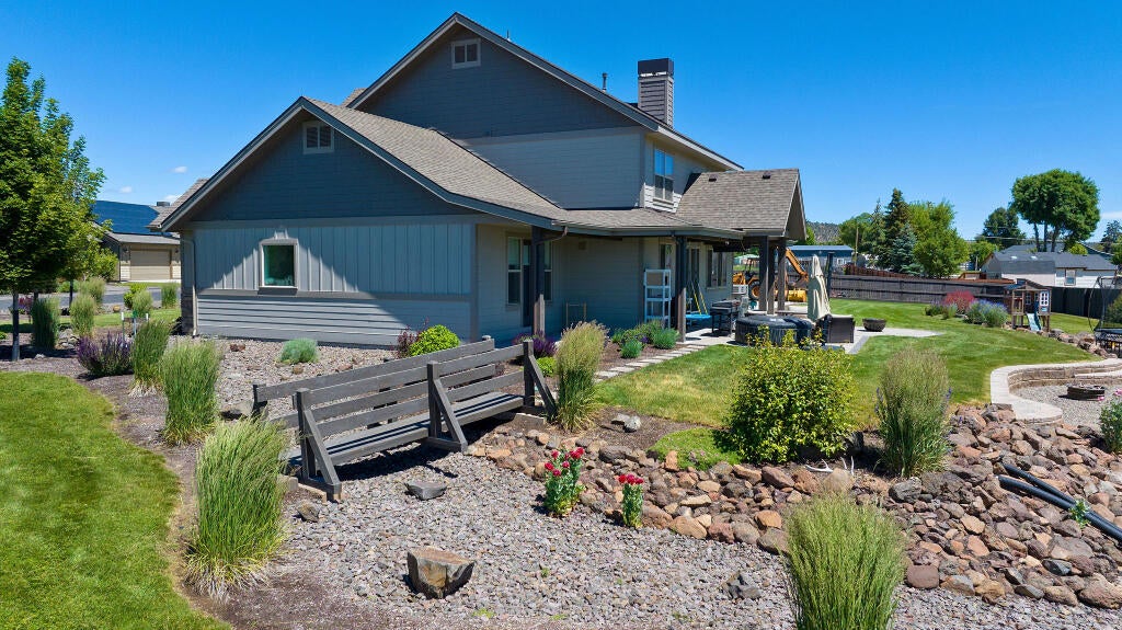 344 Northwest Saddle Ridge Loop Prineville, OR 97754 - Photo 5 of 64 03