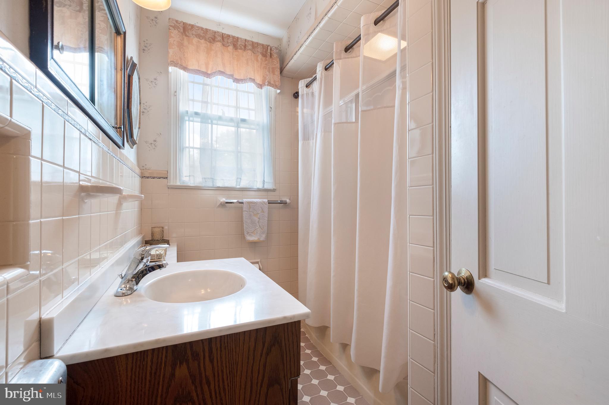 321 Gribbel Road Wyncote, PA 19095 - Photo 22 of 34