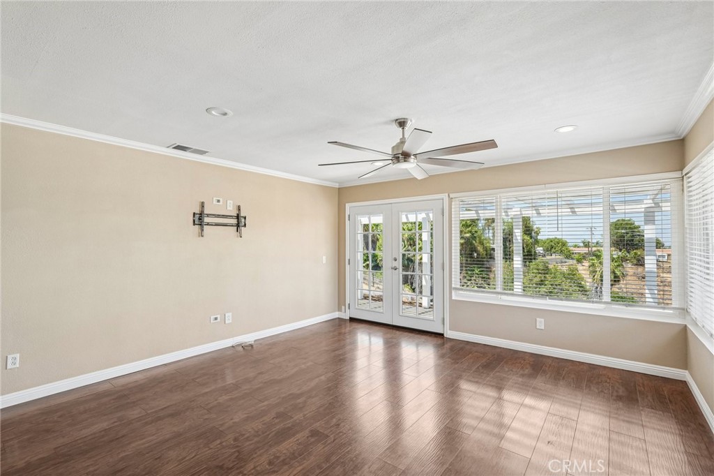 14342 Laurel Drive Riverside, CA 92503 - Photo 8 of 45 Gallery Image 8