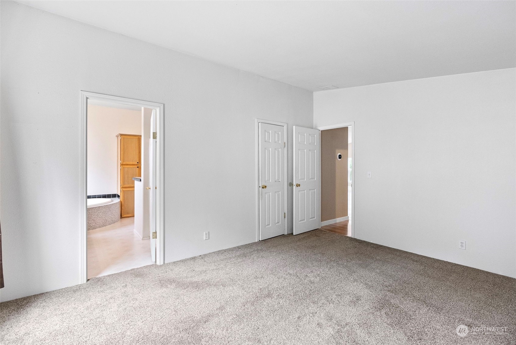 1633 Southwest J H Road Port Orchard, WA 98367 - Photo 11 of 27 Gallery Image 11