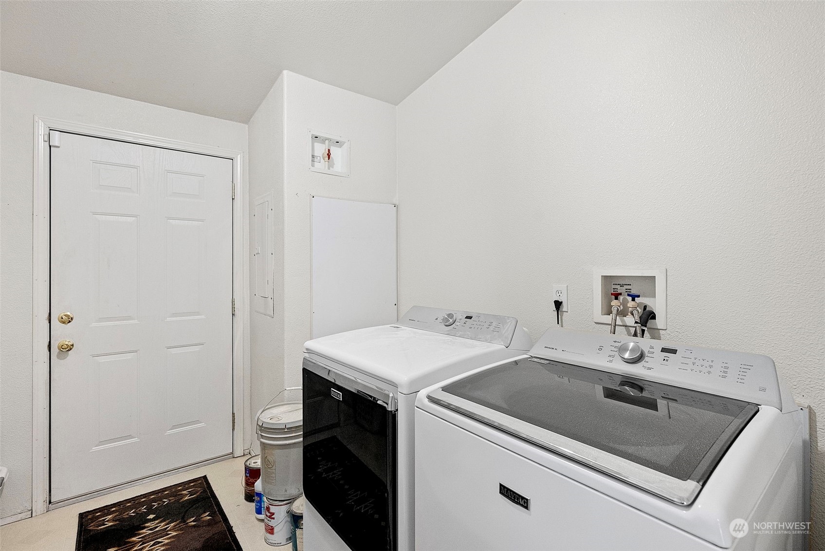 1633 Southwest J H Road Port Orchard, WA 98367 - Photo 15 of 27 Gallery Image 15