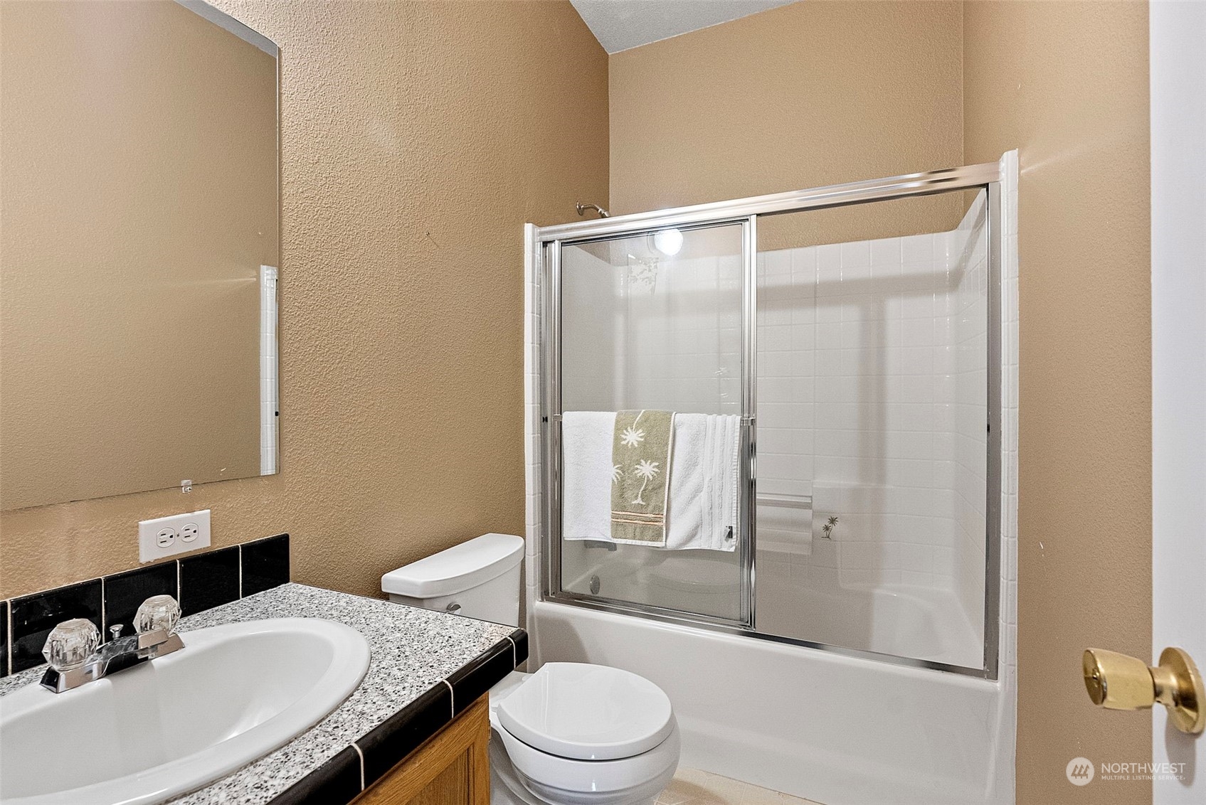 1633 Southwest J H Road Port Orchard, WA 98367 - Photo 16 of 27 Gallery Image 16