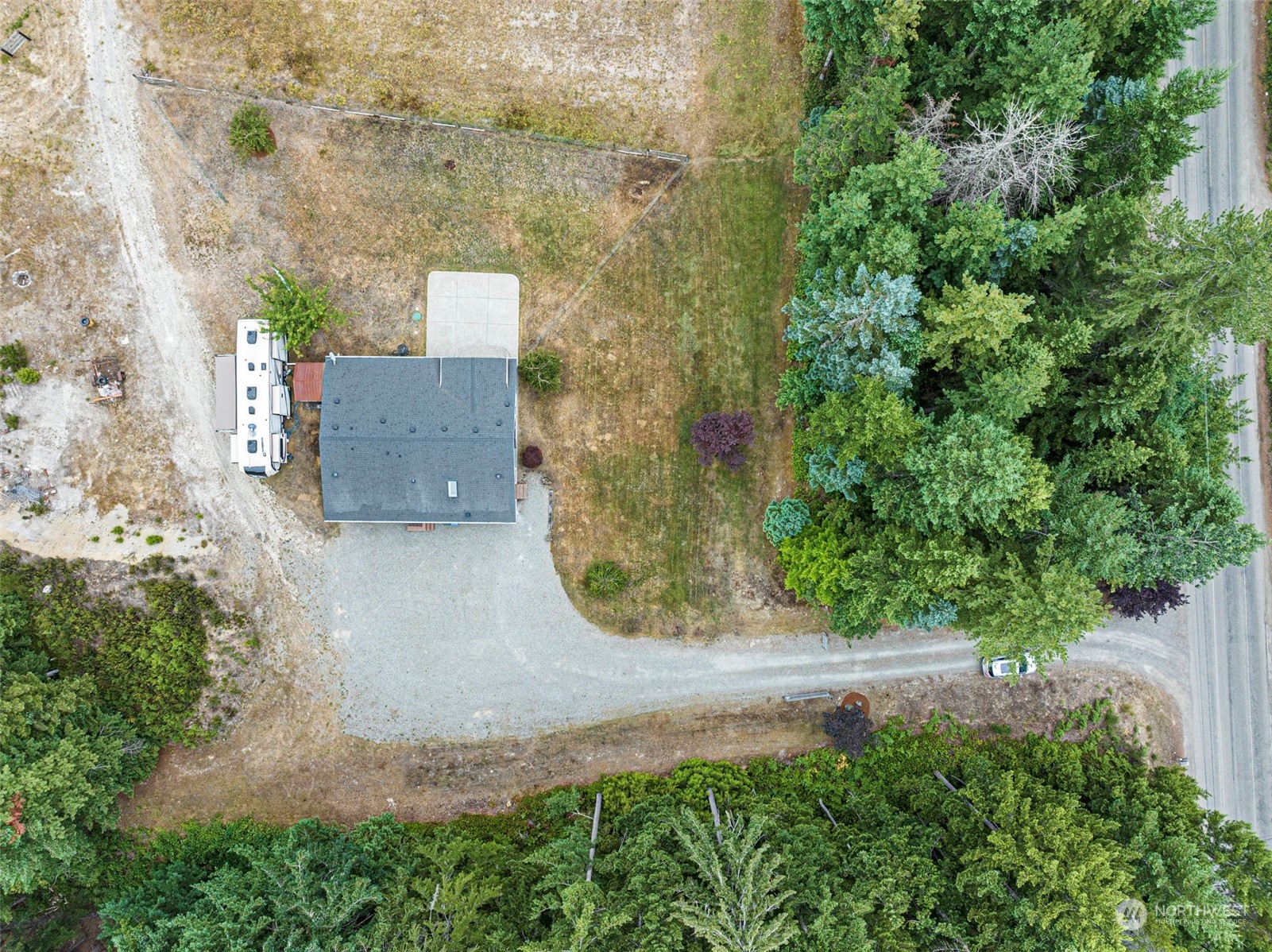 1633 Southwest J H Road Port Orchard, WA 98367 - Photo 27 of 27 Gallery Image 27