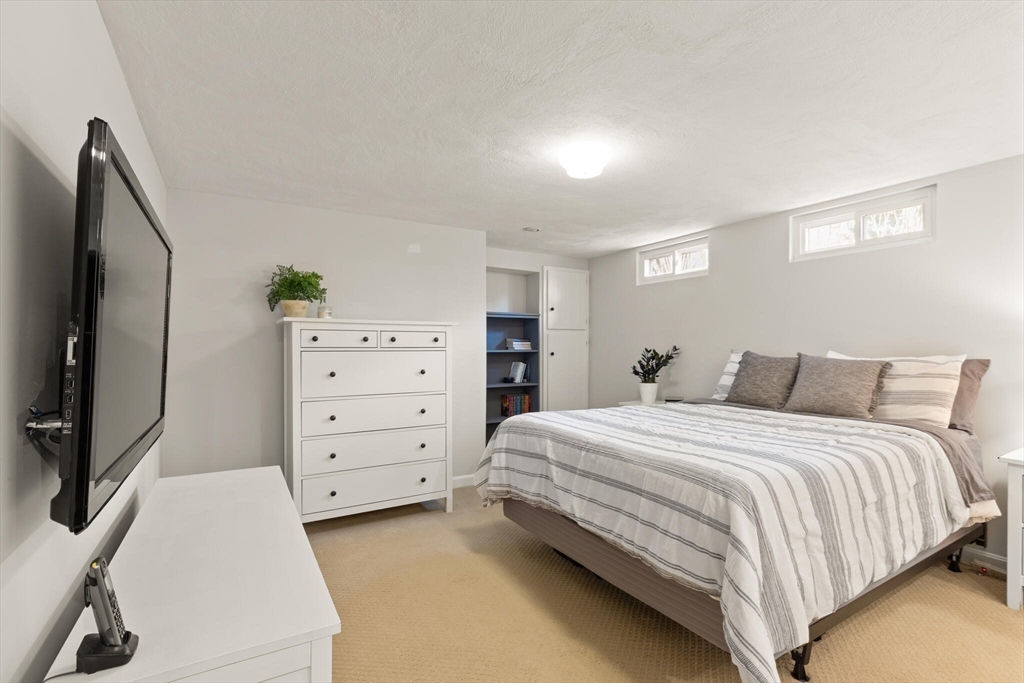 15 Sycamore Road Sudbury, MA 01776 - Photo 14 of 33 Gallery Image 14