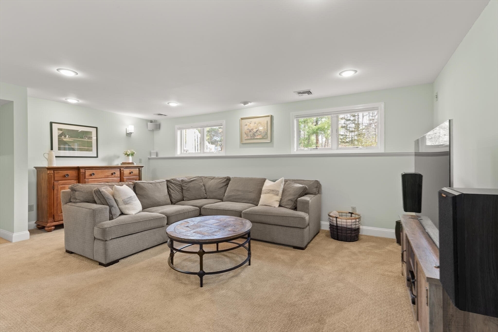 15 Sycamore Road Sudbury, MA 01776 - Photo 17 of 33 Gallery Image 17