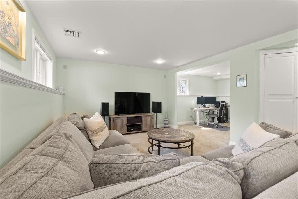 15 Sycamore Road Sudbury, MA 01776 - Photo 18 of 33 Gallery Image 18