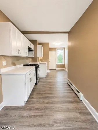 $2,500 | 33 Richelieu Terrace, Unit 3, Newark, NJ 07106