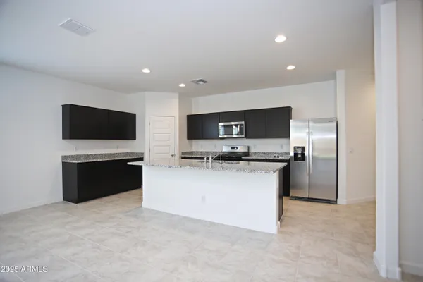 $1,995 | 22690 North Lynn Street, Maricopa, AZ 85138