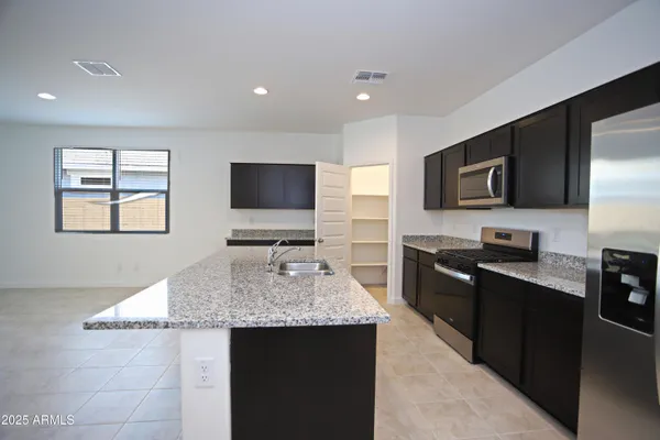 $1,995 | 22690 North Lynn Street, Maricopa, AZ 85138