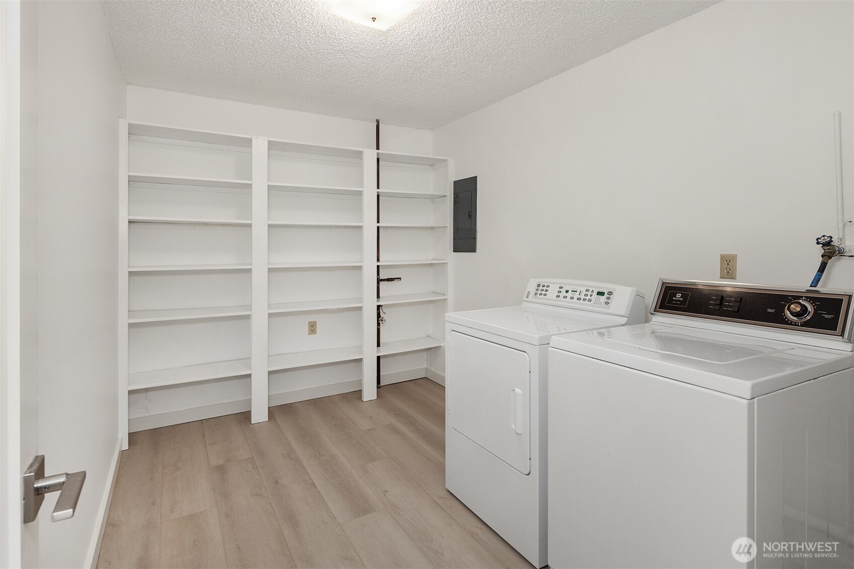 6910 150th Avenue Northeast Redmond, WA 98052 - Photo 34 of 38