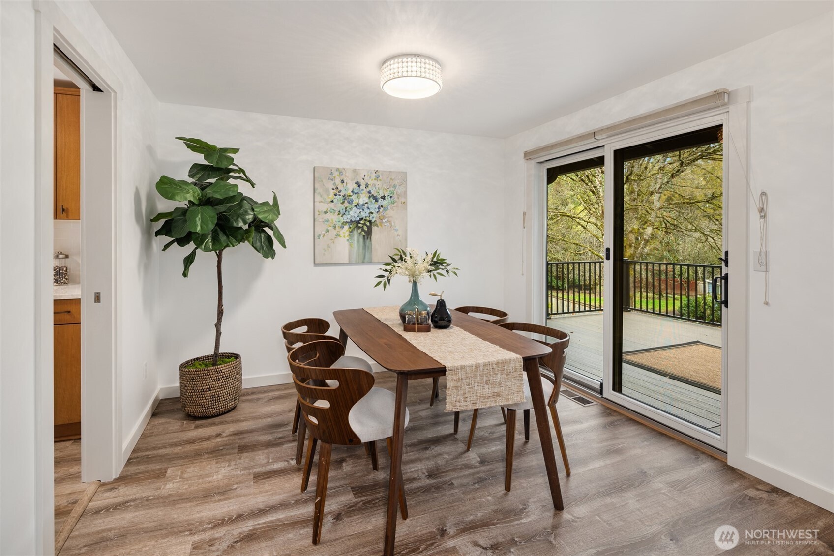 6910 150th Avenue Northeast Redmond, WA 98052 - Photo 8 of 38