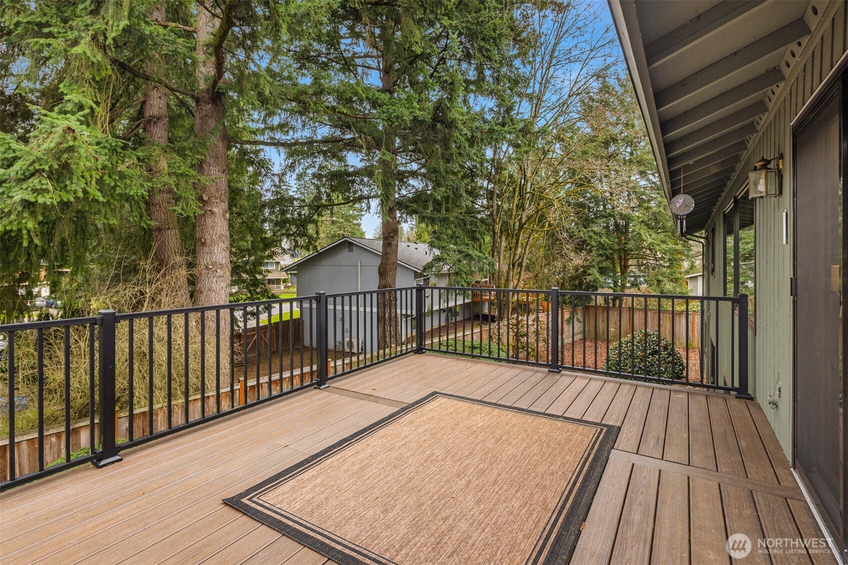 6910 150th Avenue Northeast Redmond, WA 98052 - Photo 10 of 38