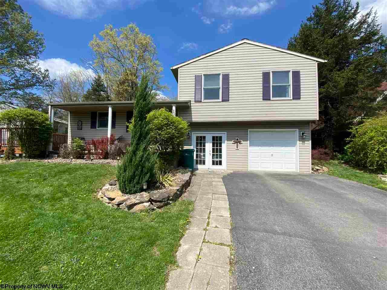 1419 Maple Lake Road Bridgeport, WV 26330 - Photo 2 of 10 Gallery Image 2