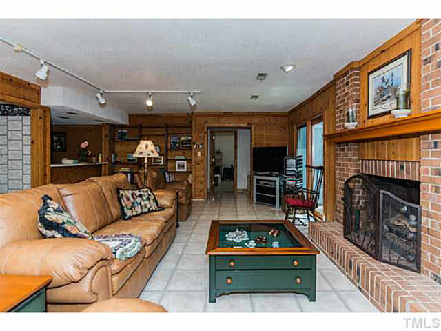 805 Queensferry Road Cary, NC 27511 - Photo 13 of 25 Den/Family/Great Room